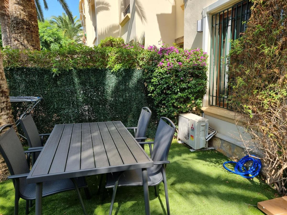 JAVEA - La Isla Bagian luar foto