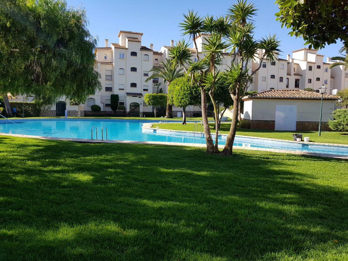 JAVEA - La Isla Bagian luar foto