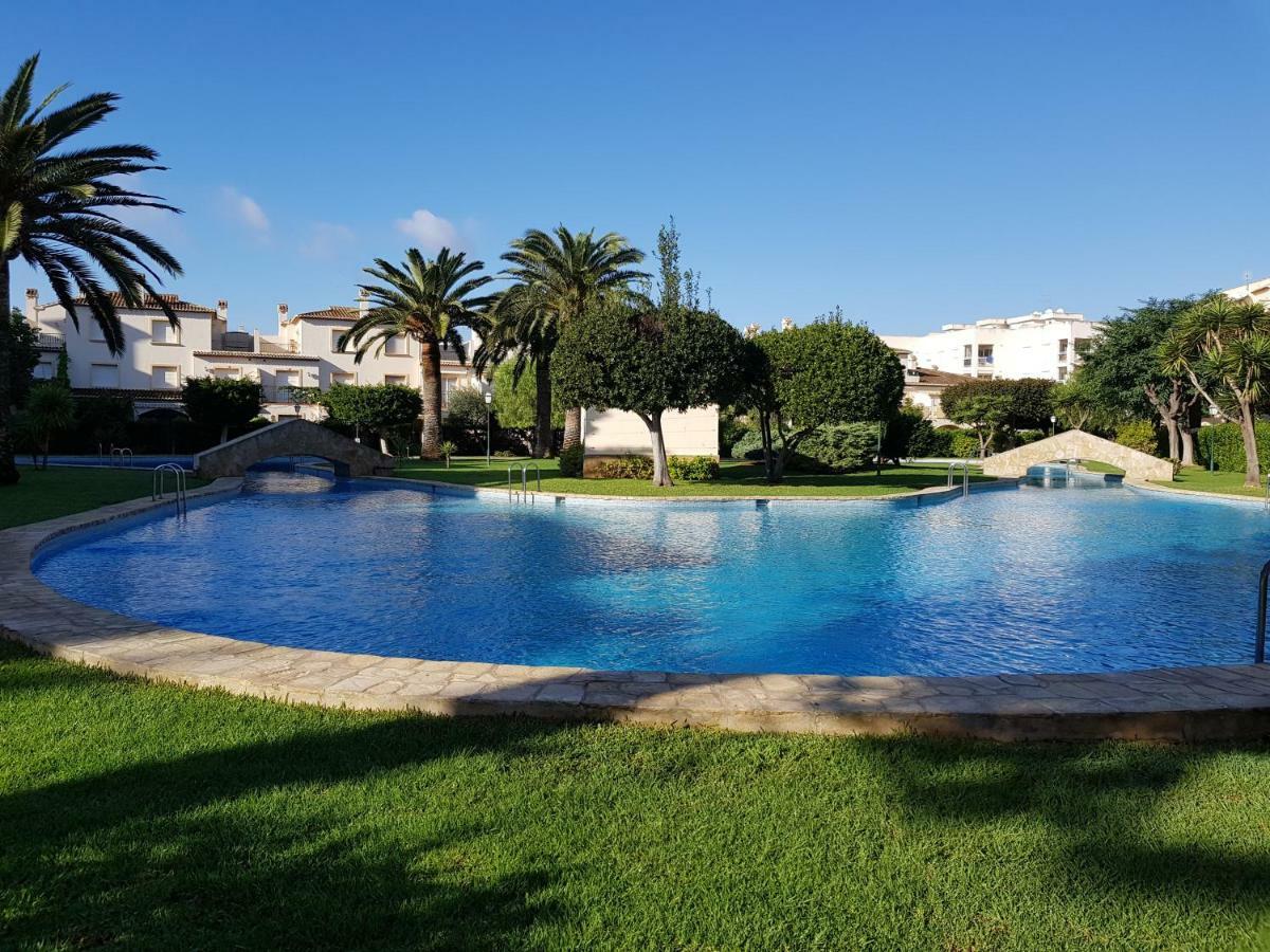 JAVEA - La Isla Bagian luar foto