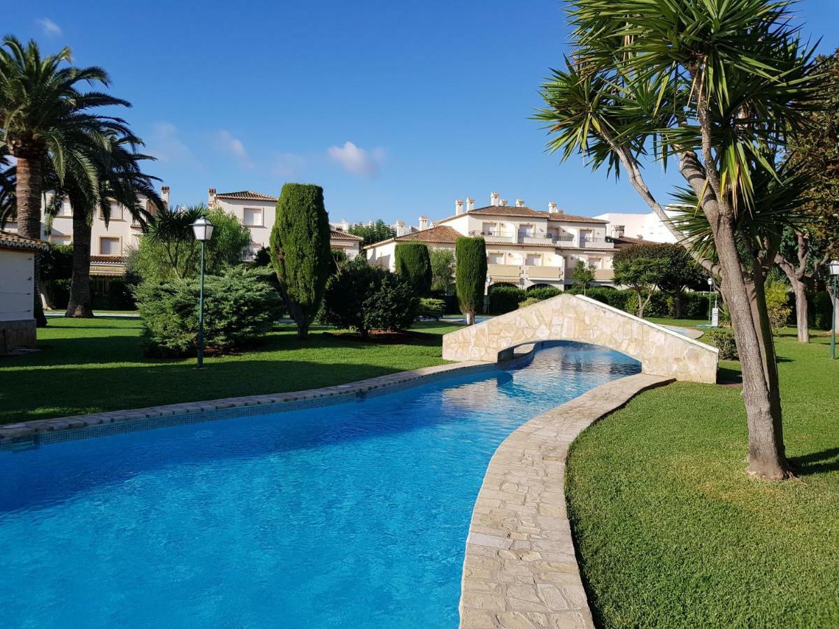 JAVEA - La Isla Bagian luar foto