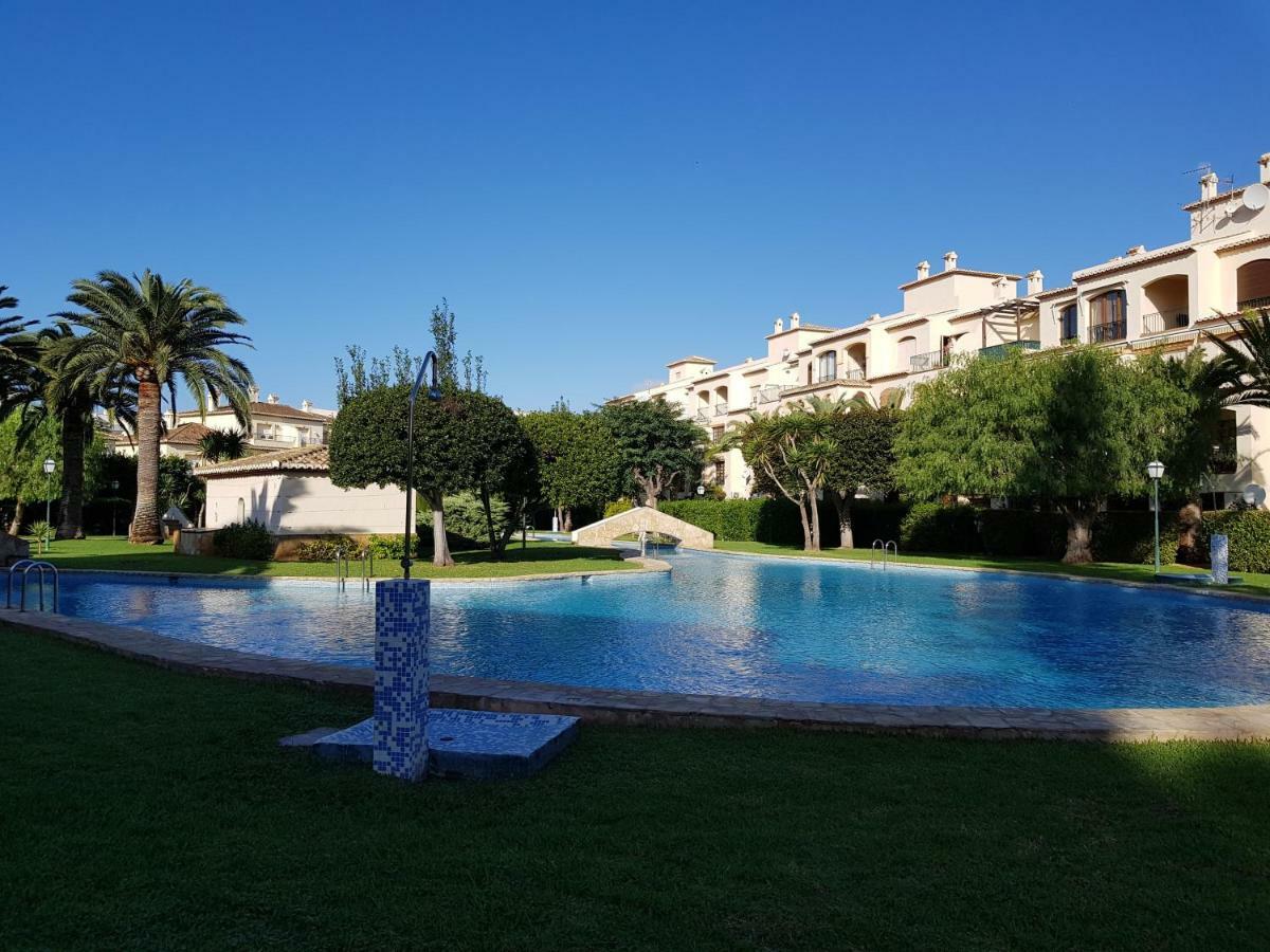 JAVEA - La Isla Bagian luar foto