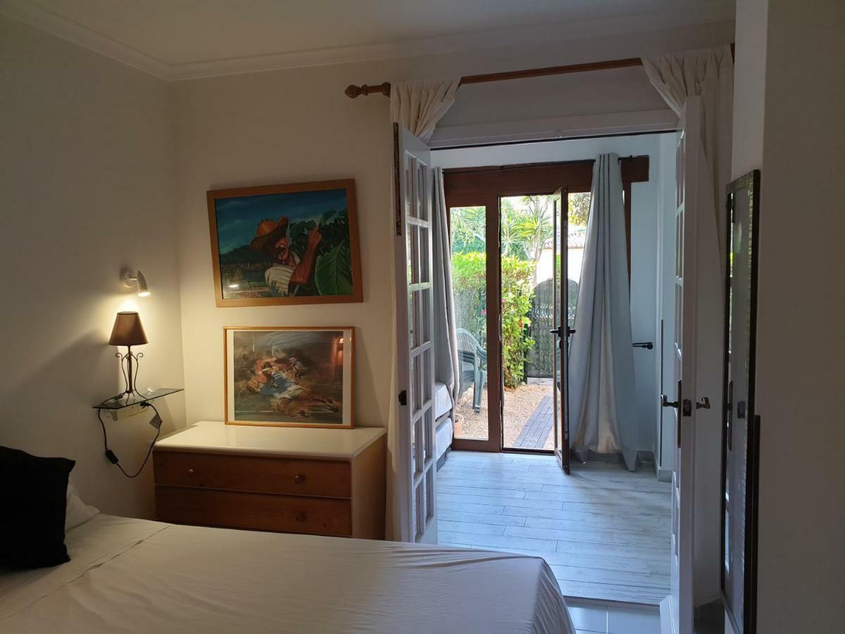 JAVEA - La Isla Bagian luar foto