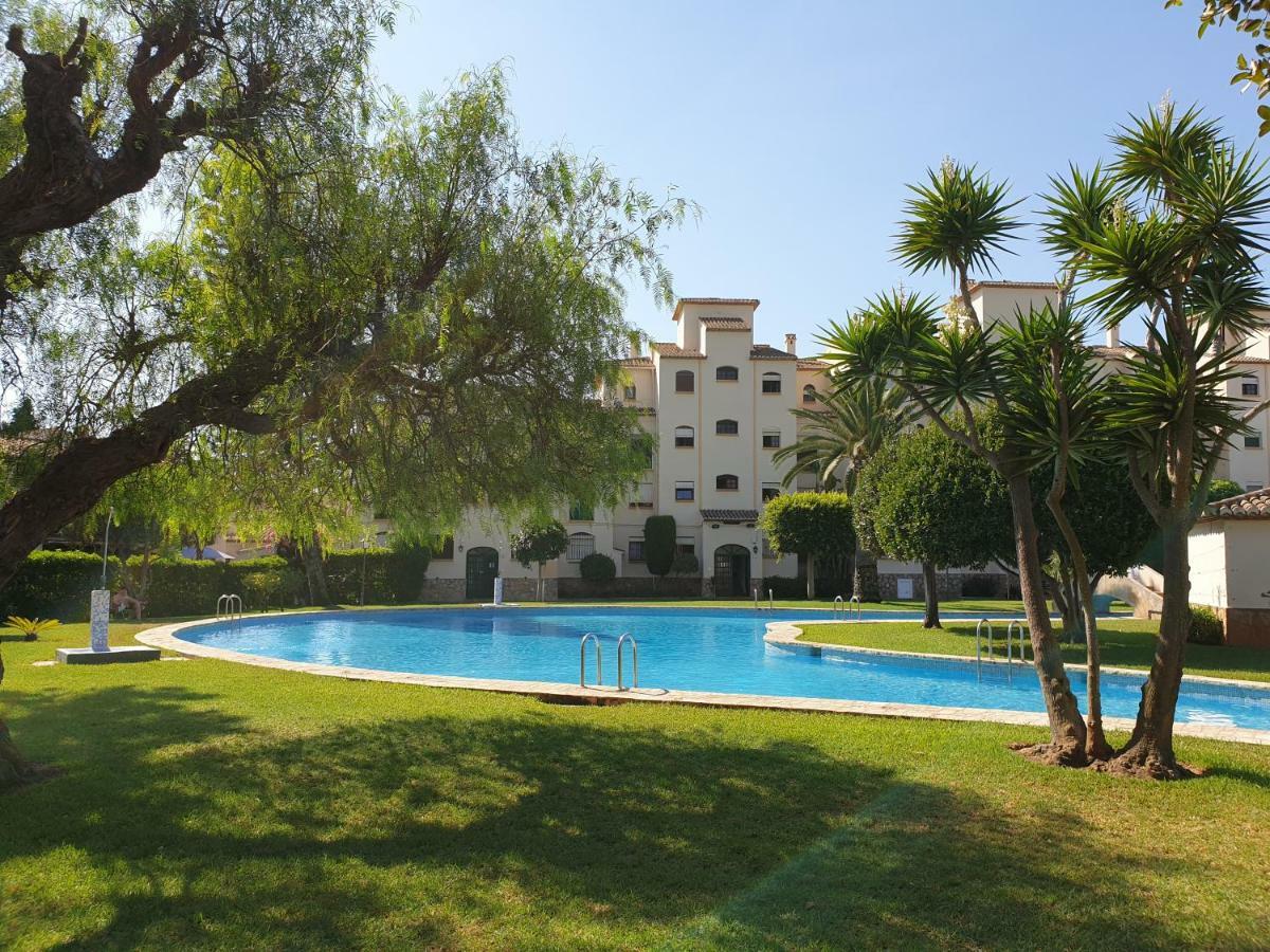 JAVEA - La Isla Bagian luar foto